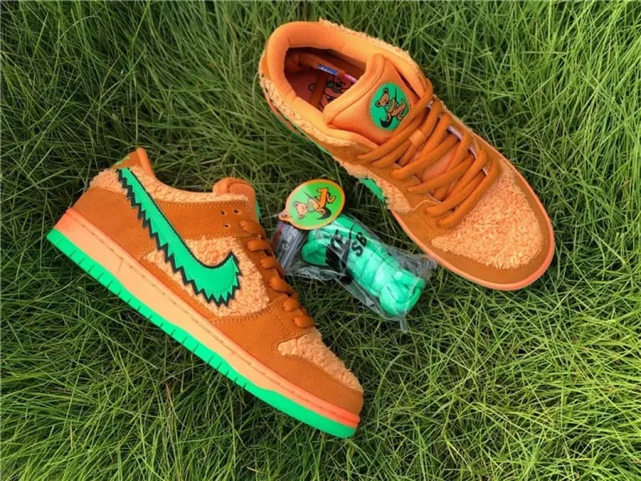 SB DUNK LOW "Grateful Dead - Orange Bear"