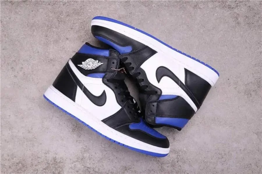 Air Jordan 1 Retro High OG "Royal Toe"