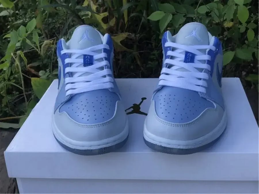 Air Jordan 1 low the mighty swooshers