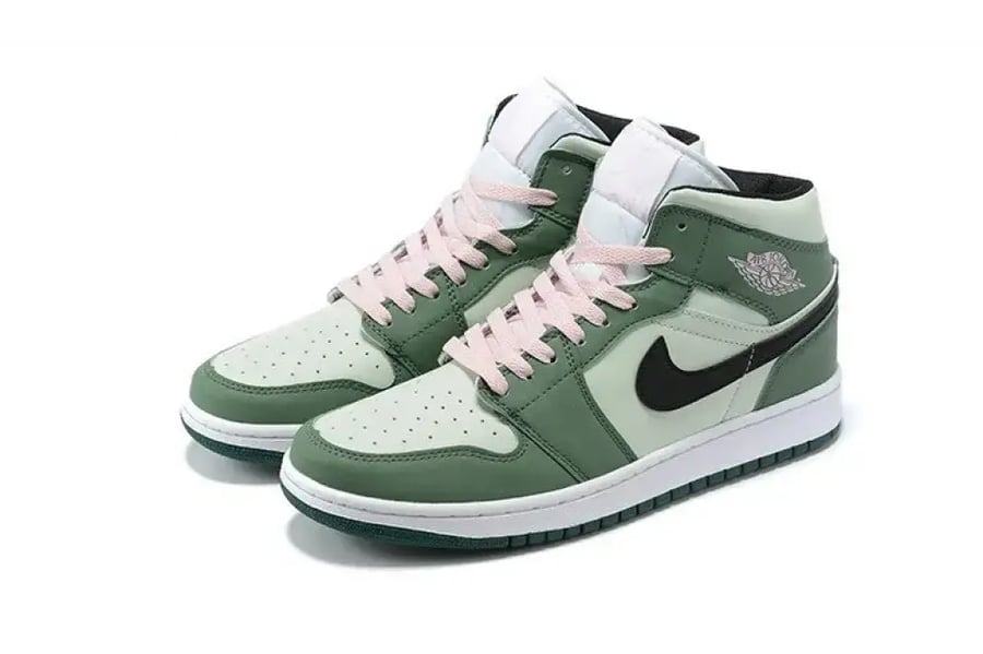 Air Jordan 1 mid milan