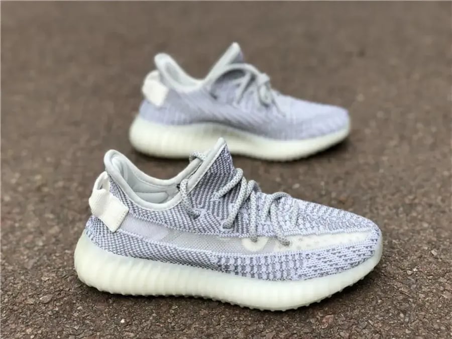 Yeezy Boost 350 V2 'Static' - Non-reflective | ستاتيك حبال عاكسة
