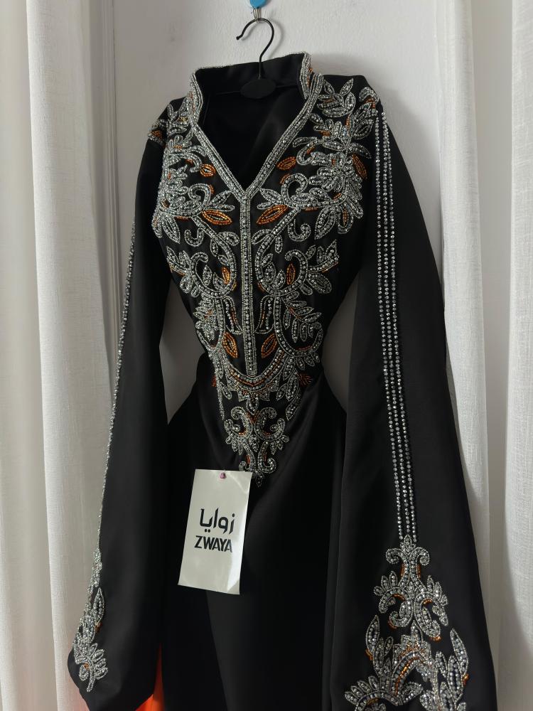 جلابية / فستان سهرة فاخر باللونين الأسود والبرتقالي