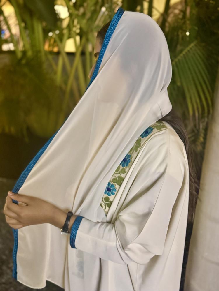Azura abaya