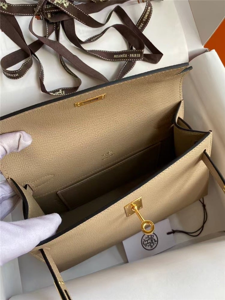 HERMES Leather Ladies Handbags