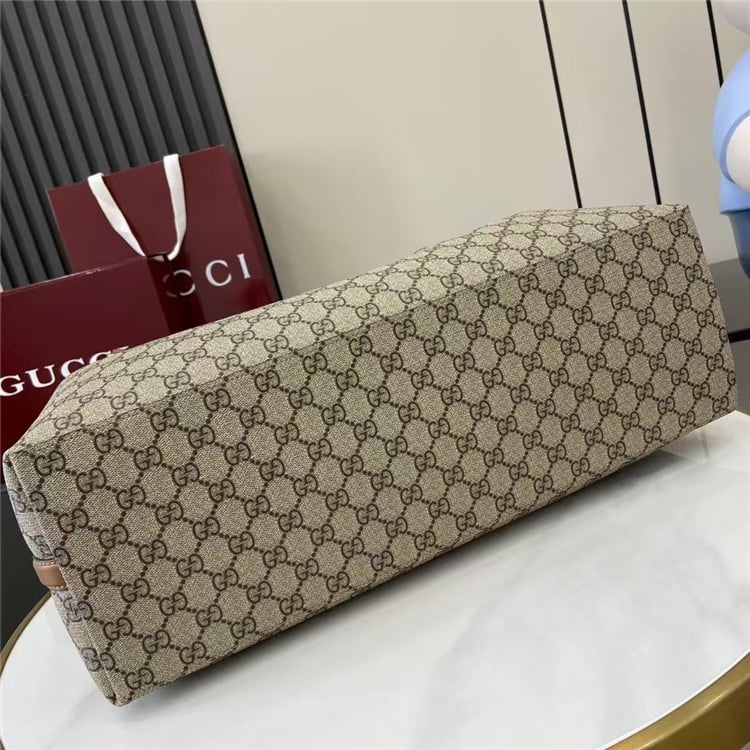GUCCI Emblem Large Tote Bag