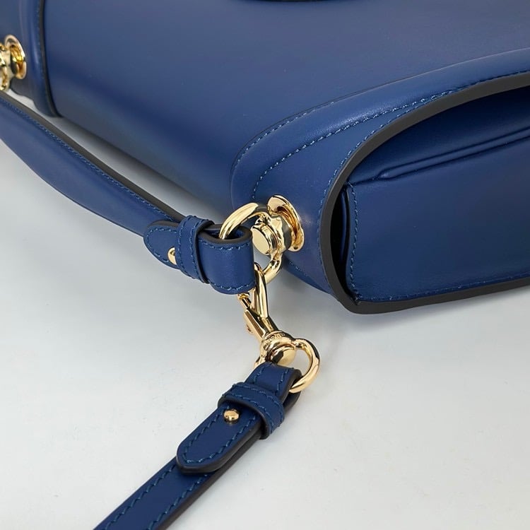 GUCCI Blondie Medium Top Handle Bag