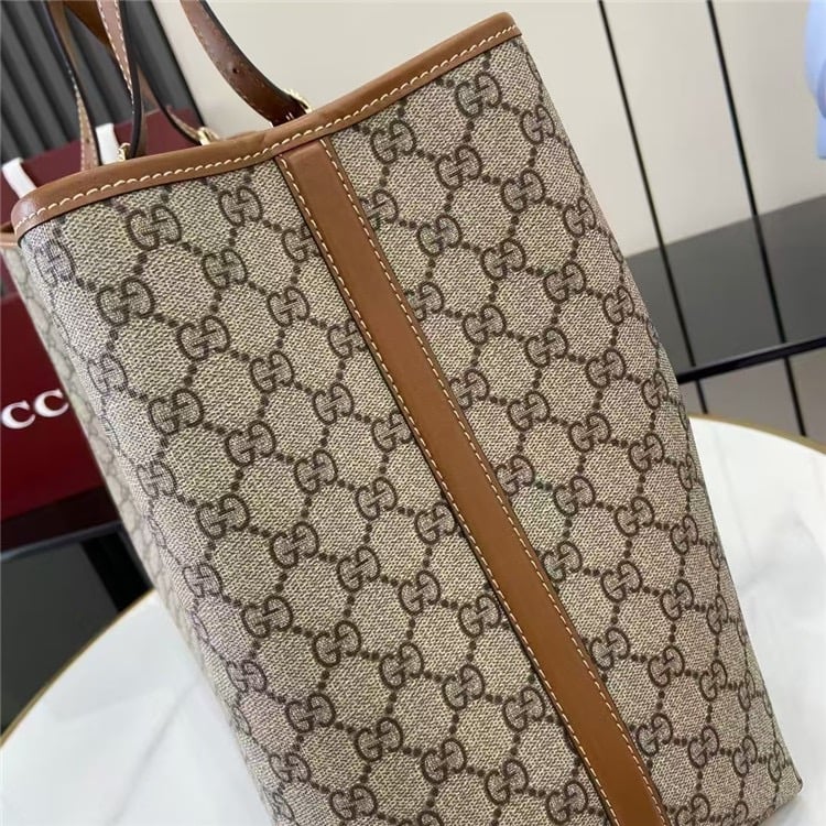 GUCCI Emblem Large Tote Bag