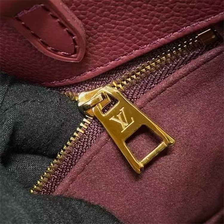 Louis Vuitton Onthego MM Monogram Handbag