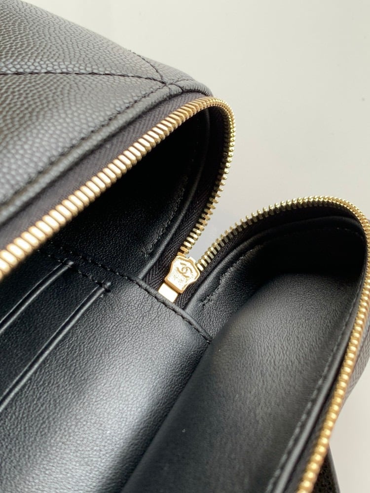 Chanel Vanity With Chain Grained Shiny Calfskin Gold Tone Metal