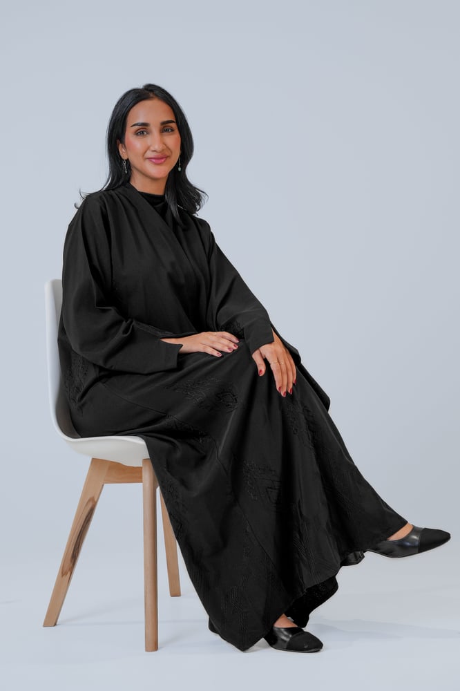 عباية ربع كلوش تطريز مع شك