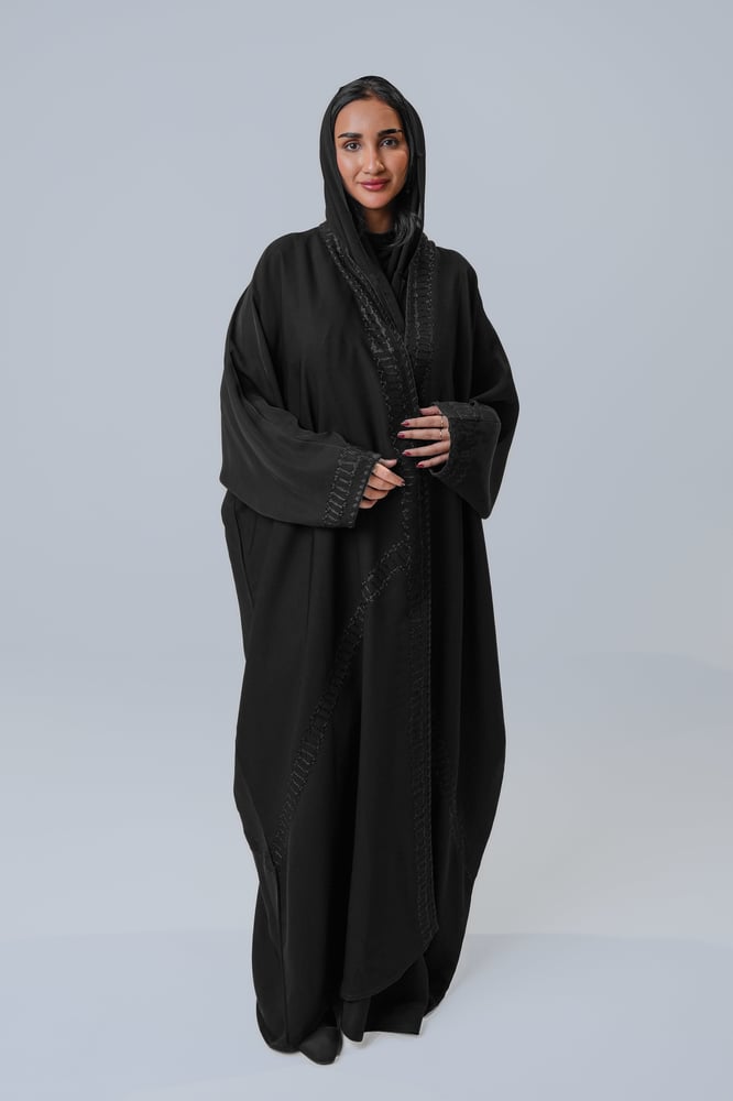 عباية قصه فراشه انترنت مع تطريز هاري