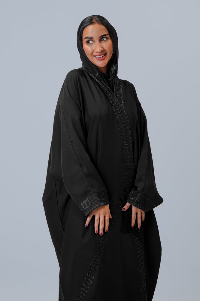 عباية قصه فراشه انترنت مع تطريز هاري