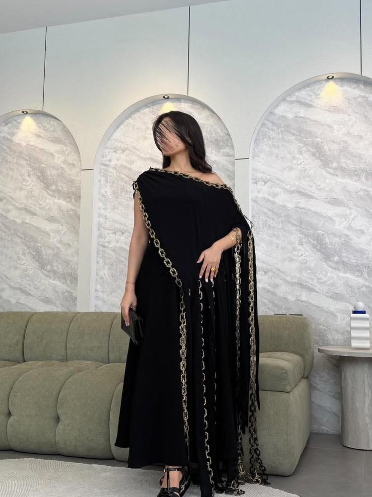 فستان اسود انيق بتصميم مميز