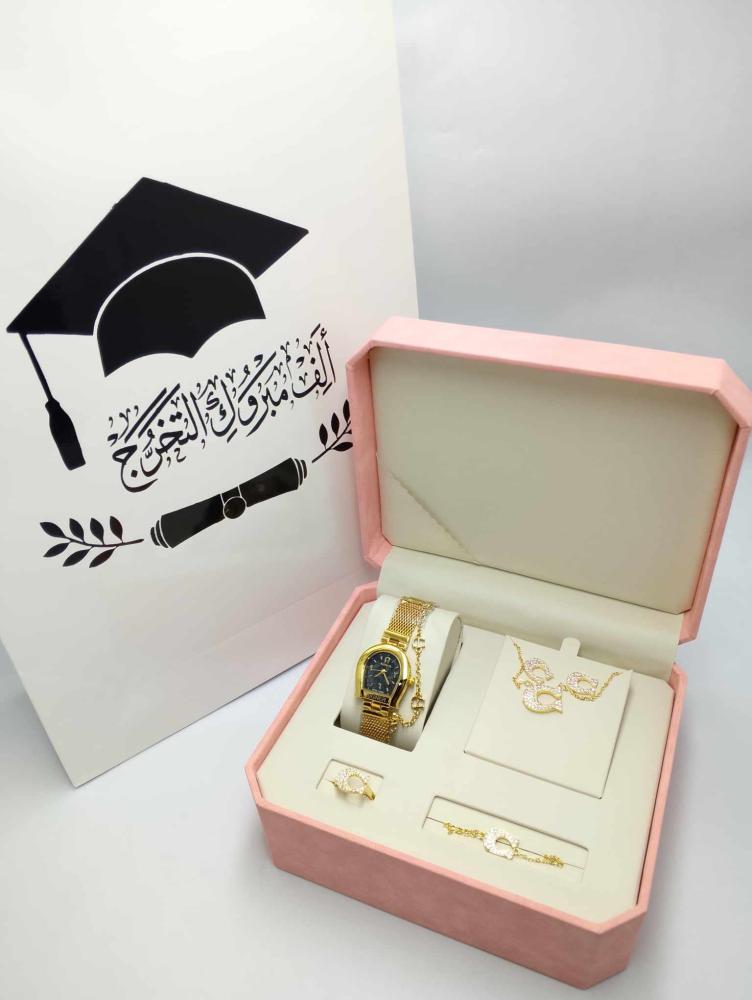 اكسسوارات نسائية فخمة ساعة نسائية راقية