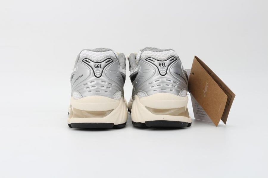 ASICS GEL-KAYANO