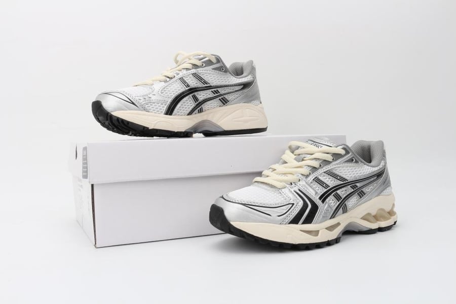 ASICS GEL-KAYANO