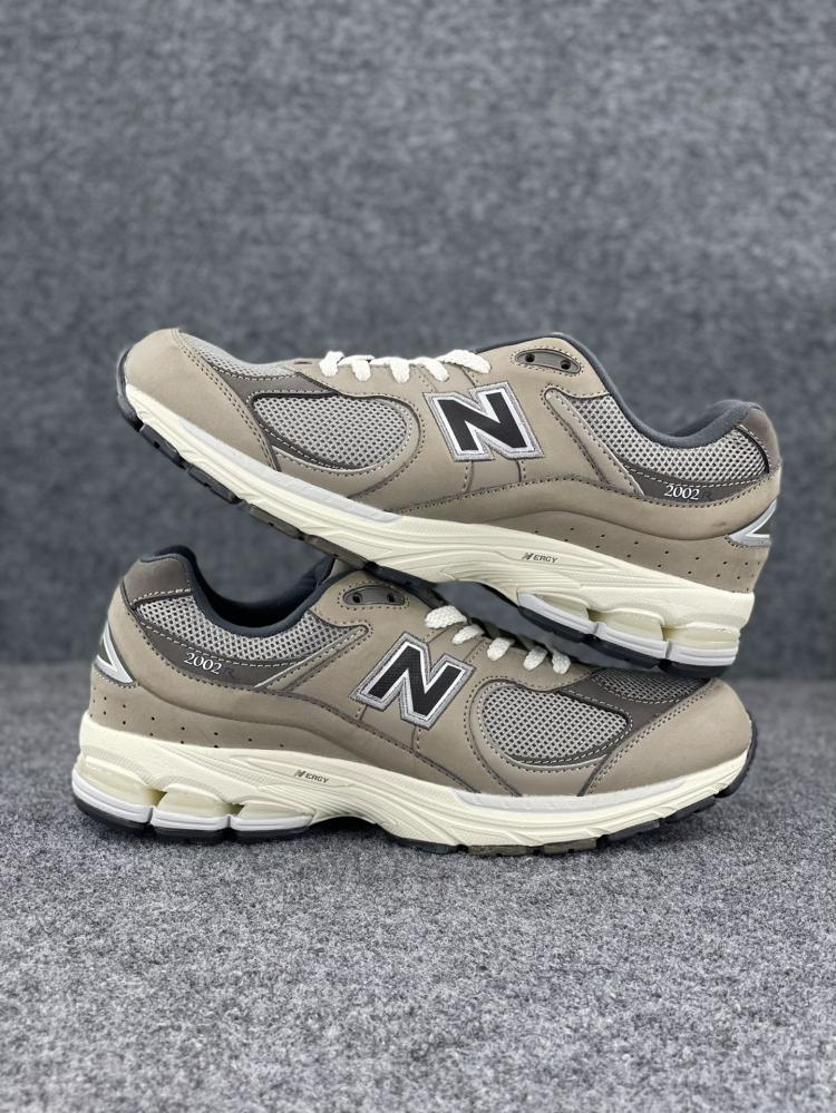 NEW BALANCE 2002