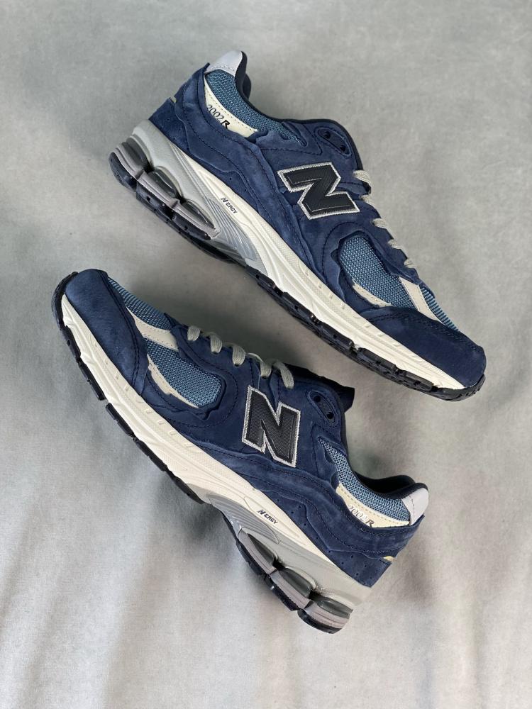NEW BALANCE 2002