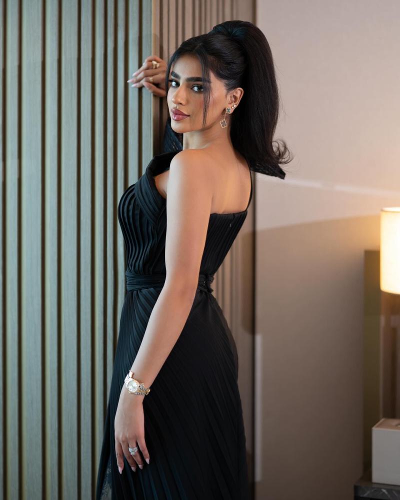 فستان سهرة جورجيت مع دانتيل