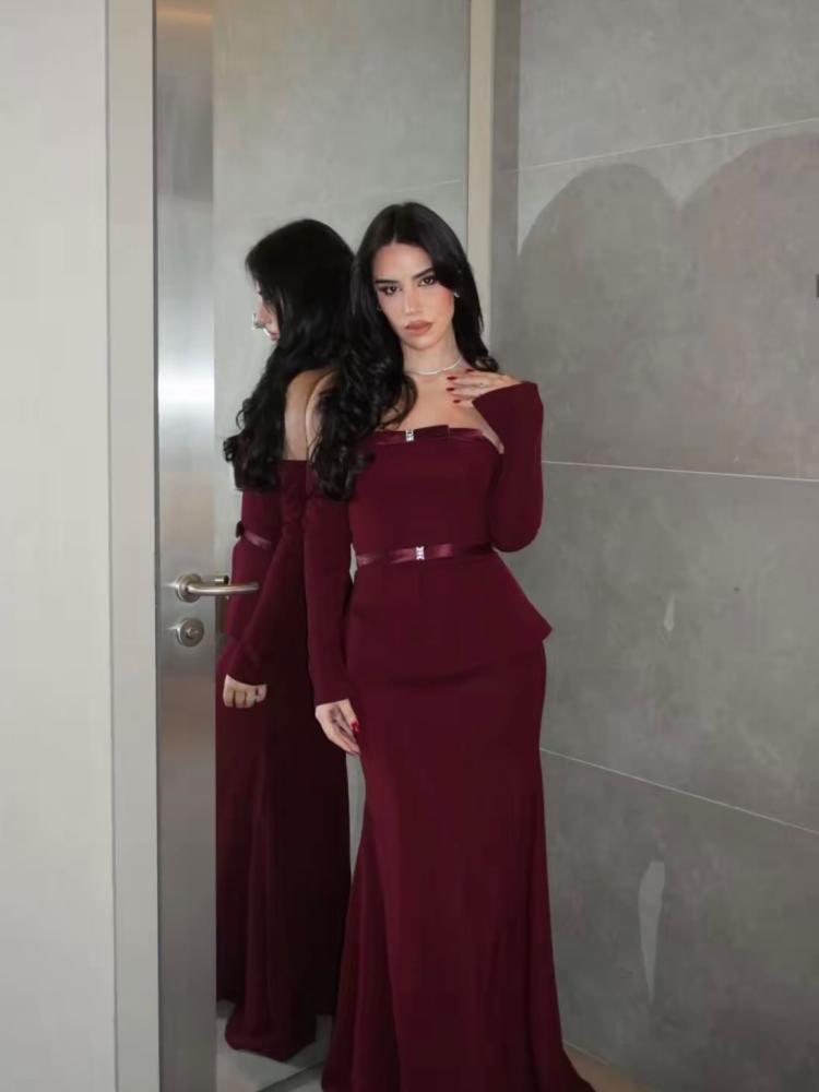 فستان باربي برغندي