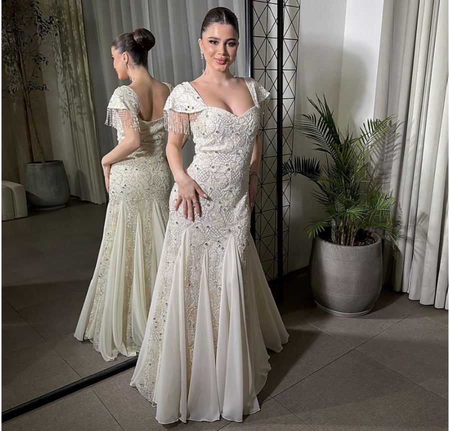 فستان Elegant Off White