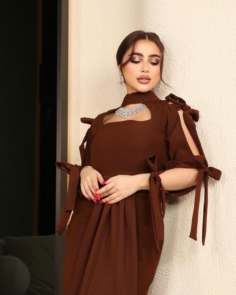 فستان باربي بني أنيق