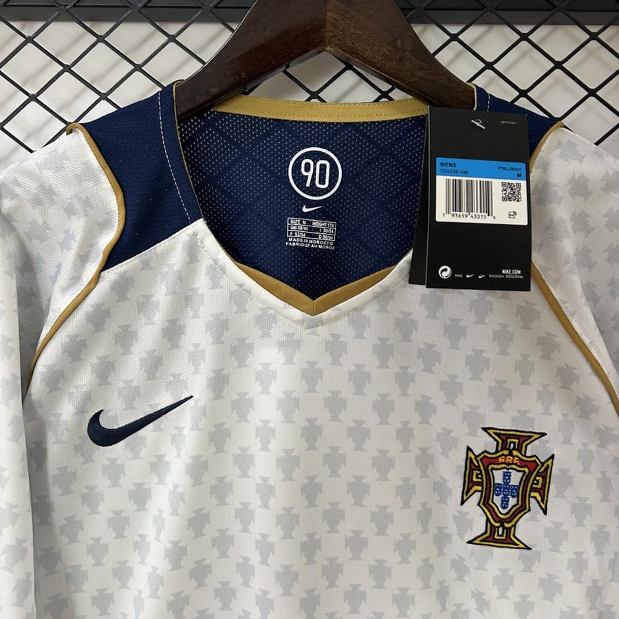 البرتغال 2004