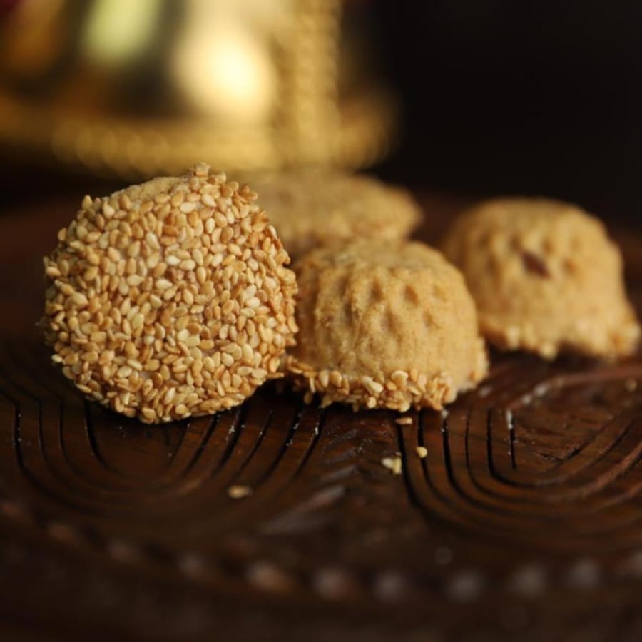 تنكة معمول السمسم