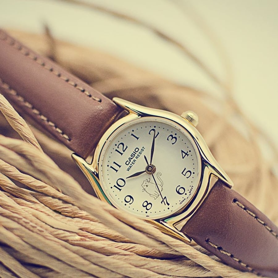 ساعة كاسيو جلد نسائي CASIO Analog Women Formal Watch LTP-1094Q-7B8RDF