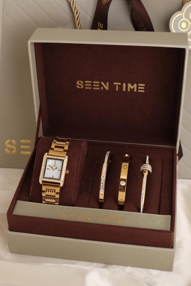 طقم ساعة نسائية SEEN TIME مستطيلة ذهبية بميناء أبيض