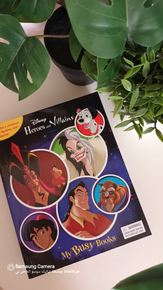 كتاب قصص ابطال و اشرار ديزني مع مجسمات