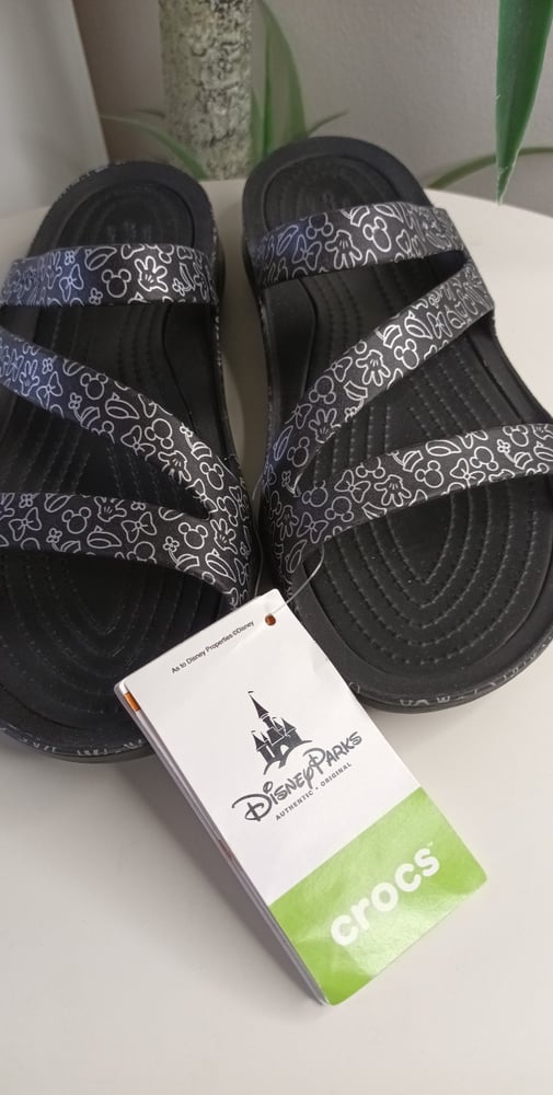 كروكس ميكي من شركةcrocs