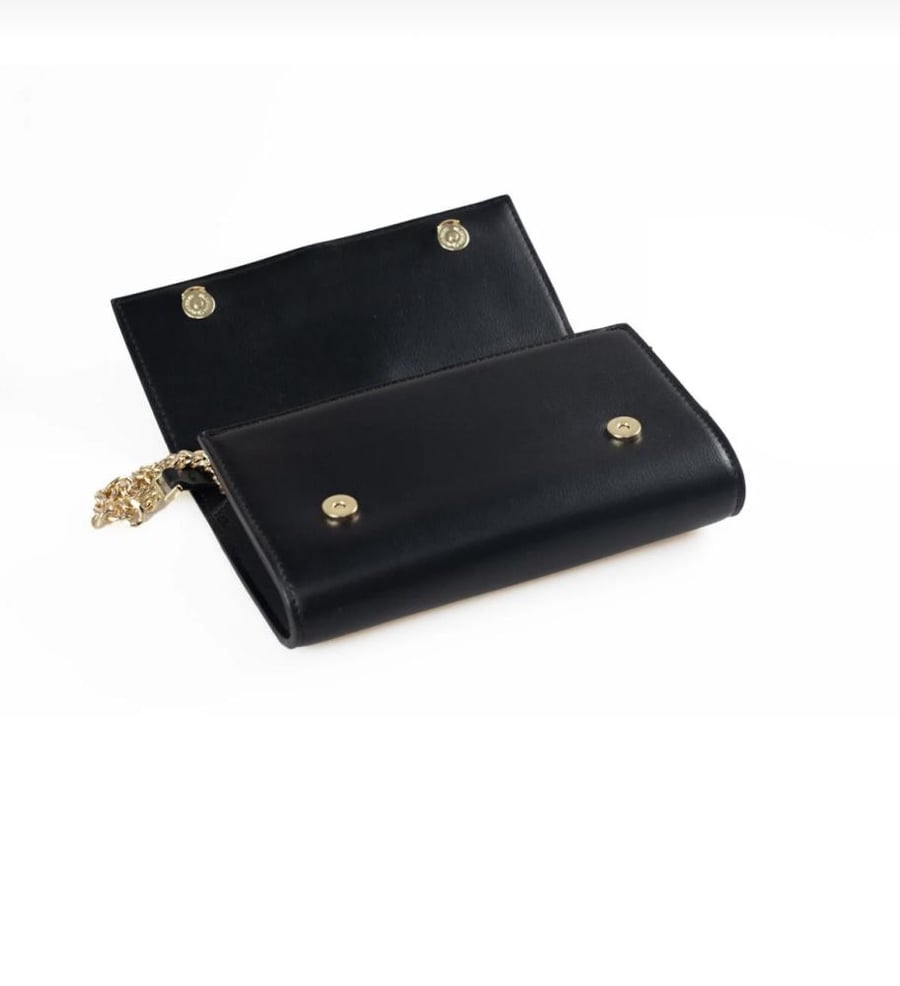 شنطة AIGNER طبق الأصل