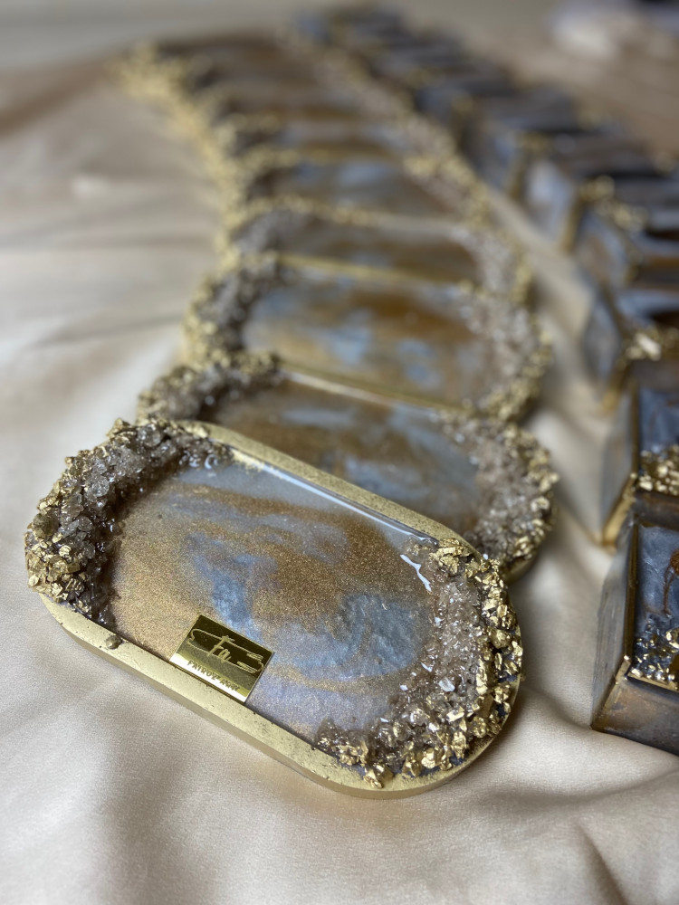 Oval hospitality tray