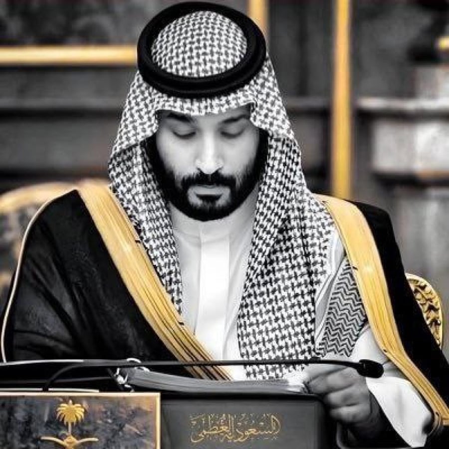 صورة تركب على الزجاج الأمامي أو الزجاج الخلفي