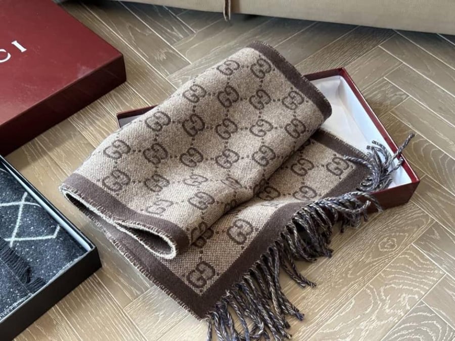 سكارف قوتشي دبل فيس ماستر