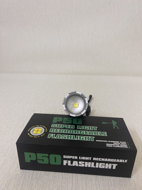 كشاف ليد P50 مزود ببطارية قابلة لاعادة الشحن LED Super light