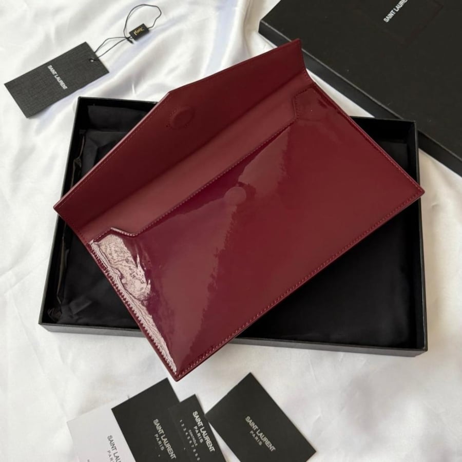 حقيبة يد كلاتش سان لوران (Saint Laurent)