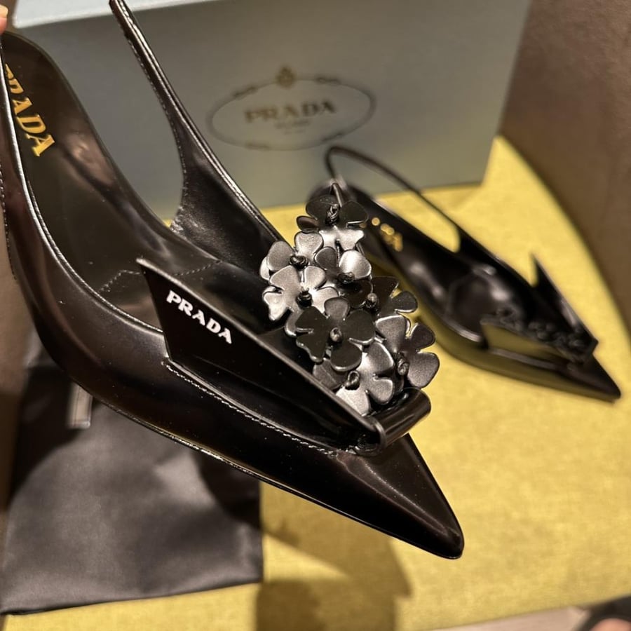 حذاء برادا ماستر مع الملحقات