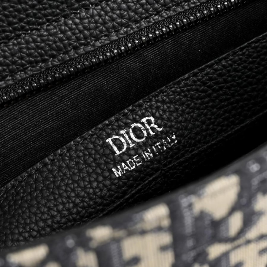 حقيبة يد كلاتش ديور Dior A5 Pouch شامل تغليف الماركة