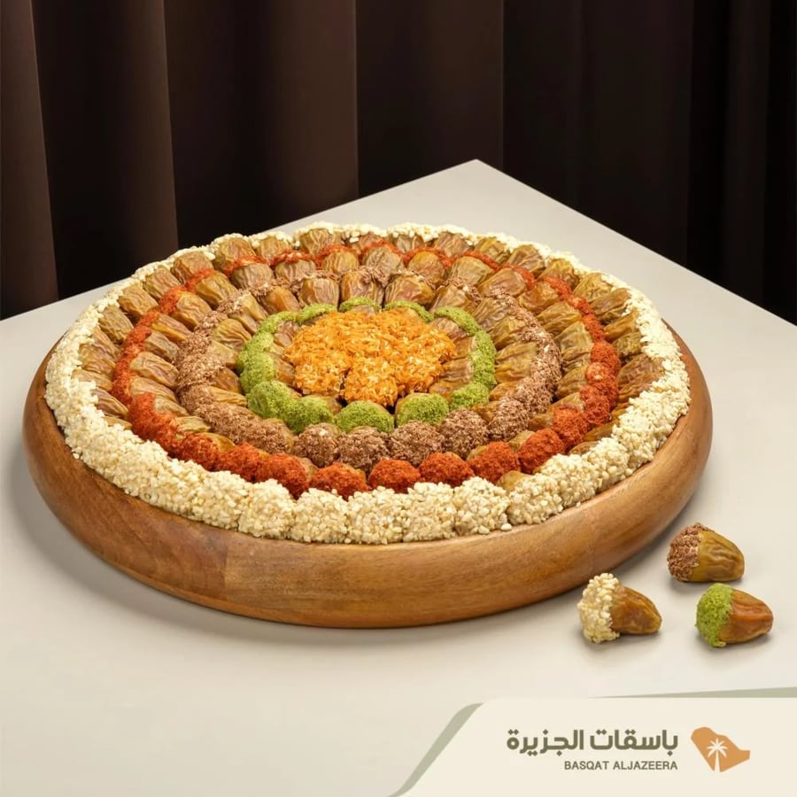 تمر ديلاتيس مشكل - صينية خشبية دائرية