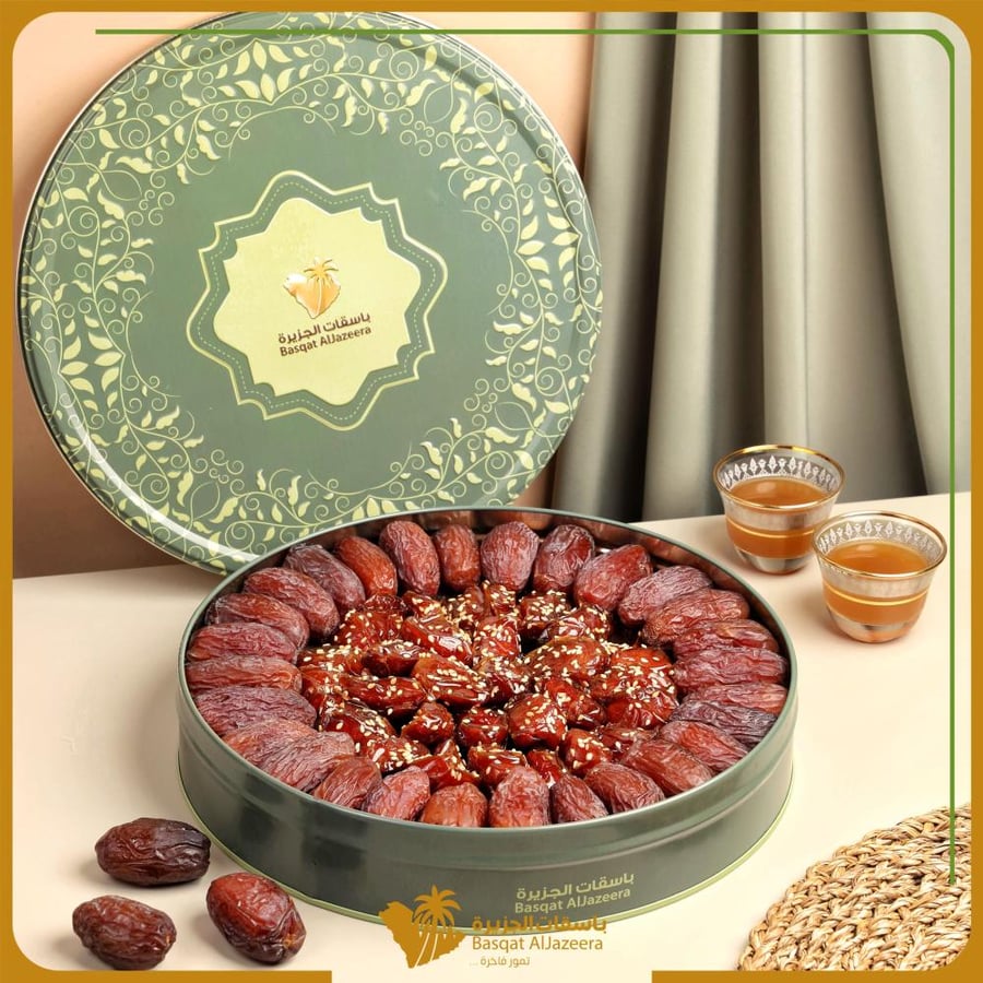 تمر مجدول وخلاص القصيم بالسمسم - عبوة معدنية