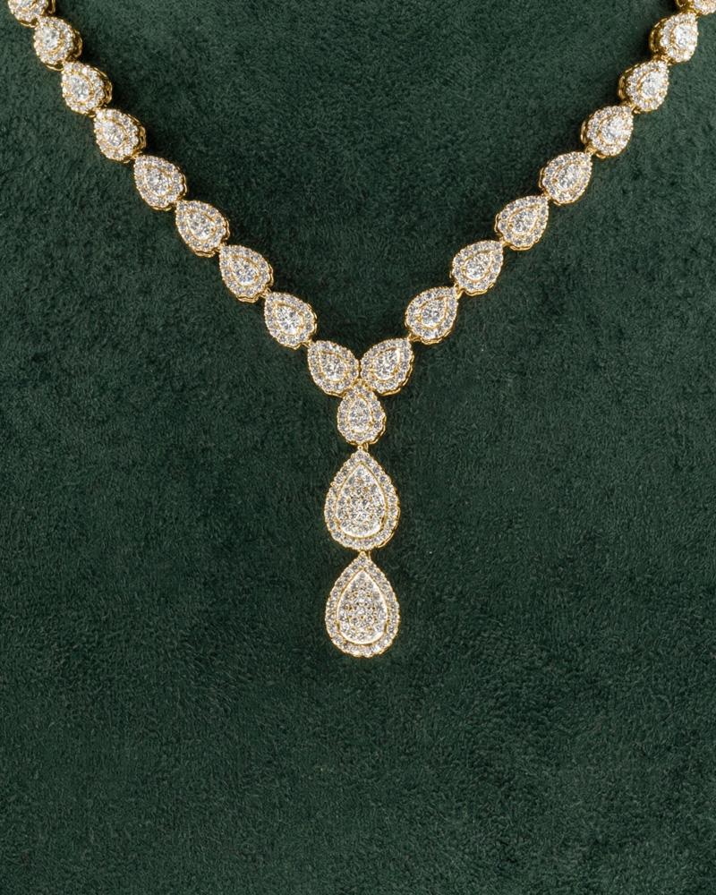 Elegant Gold 5-Piece Choker Jewelry Set Embellished with Zircon