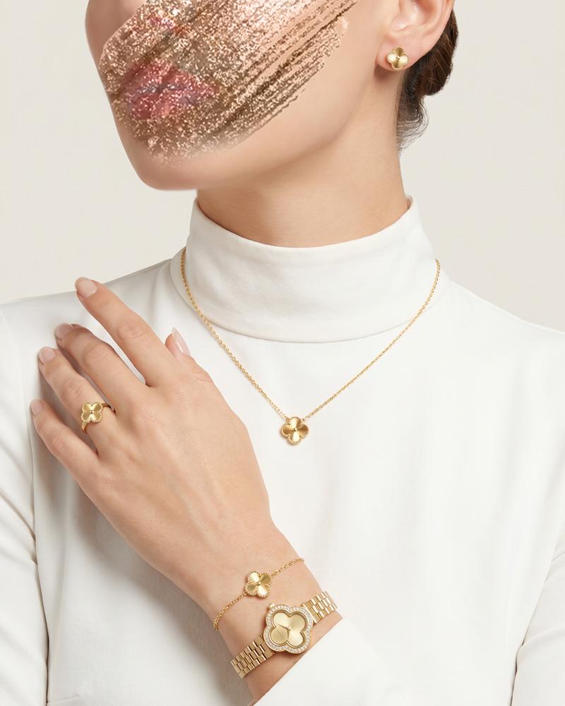 ساعة نسائية ذهبية مع طقم مجوهرات بتصميم عالمي – هدية تترك أثرها للأبد