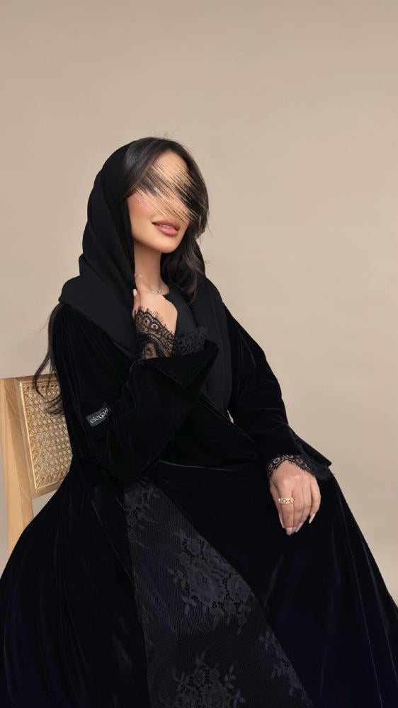 عباية الشتاء مخمل مع الدنيتل