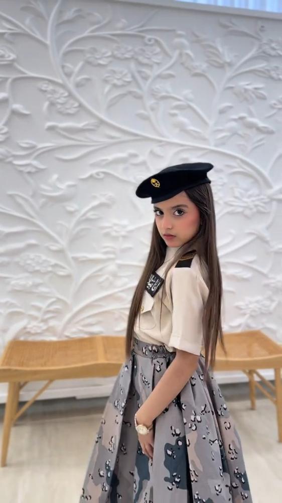قميص مع التنوره بستايل عسكري