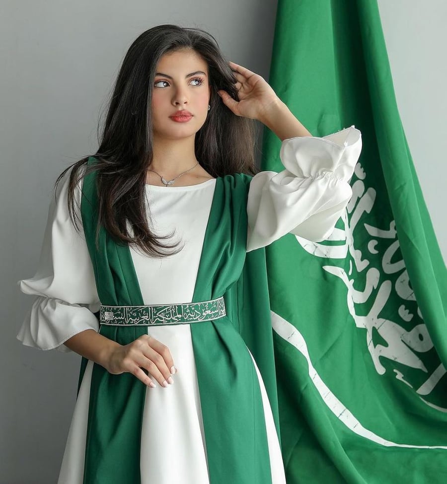 فستان اليوام الوطني