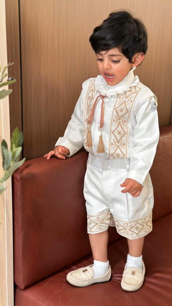 طقم اطفال للعيد