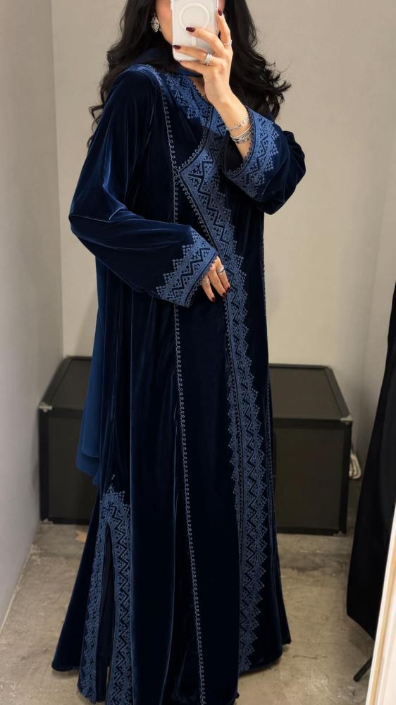 عباية مخمل كلوش رسمي وانيق