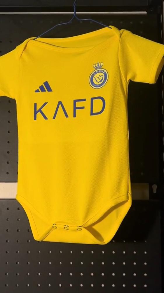 بربتوز مع الشربات  والقبعه بشعار  النصر